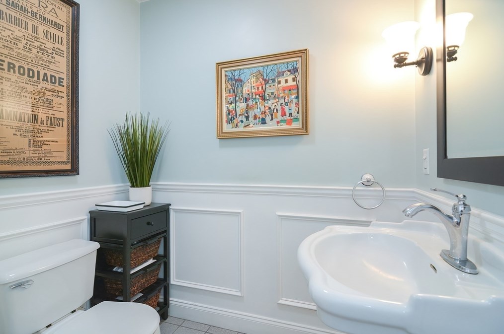 100 St, Franklin MA 02038-3398 exterior