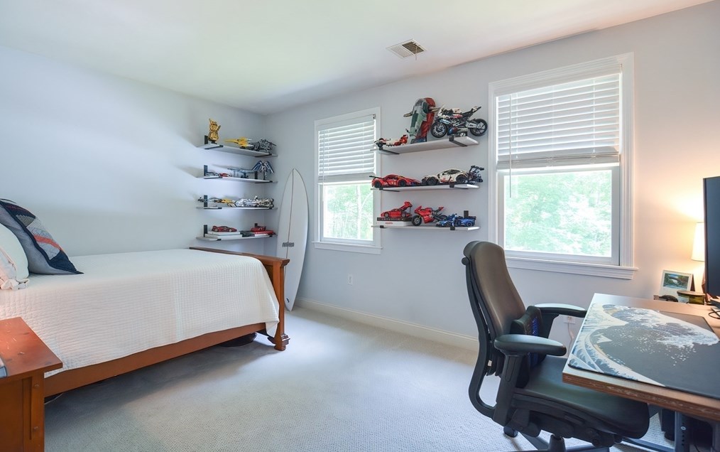 100 St, Franklin MA 02038-3398 exterior