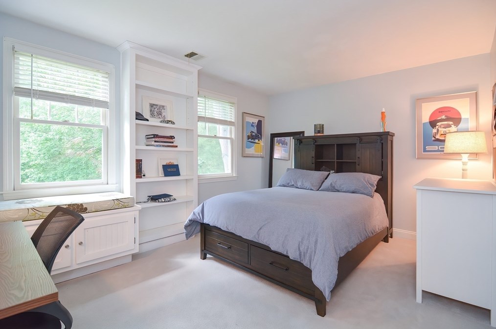 100 St, Franklin MA 02038-3398 exterior