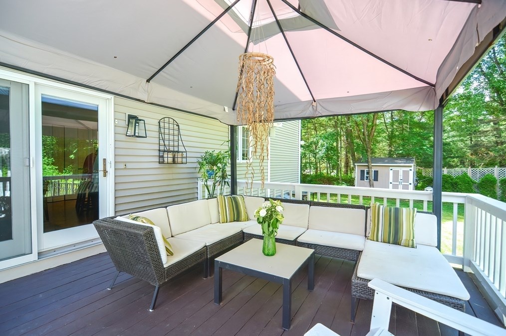 100 St, Franklin MA 02038-3398 exterior