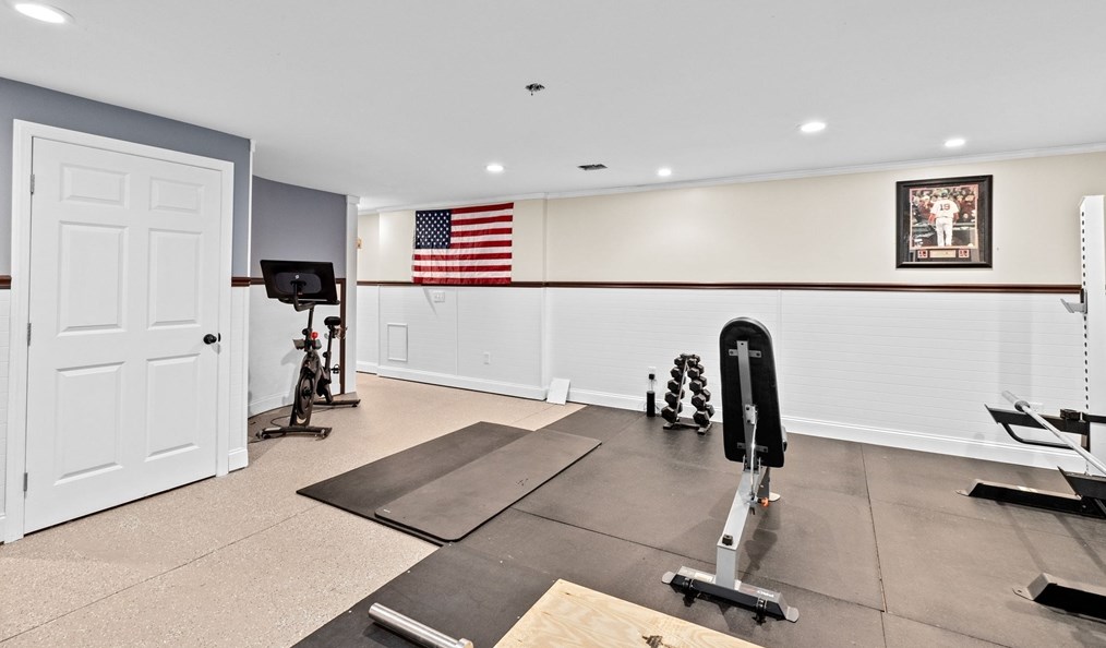 259 Lynch Ave, Fall River MA 02726 exterior