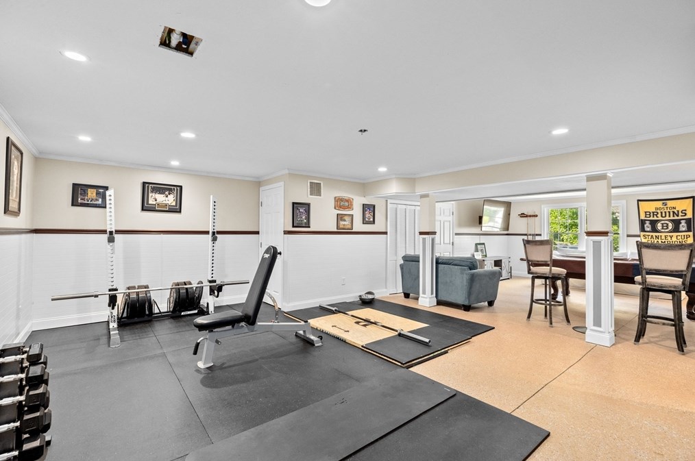 259 Lynch Ave, Fall River MA 02726 exterior