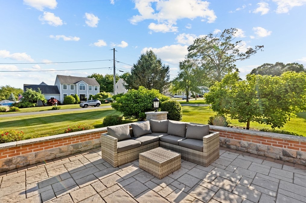 259 Lynch Ave, Fall River MA 02726 exterior