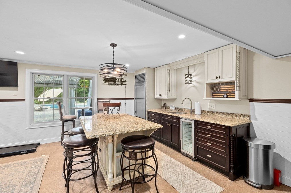 259 Lynch Ave, Fall River MA 02726 exterior