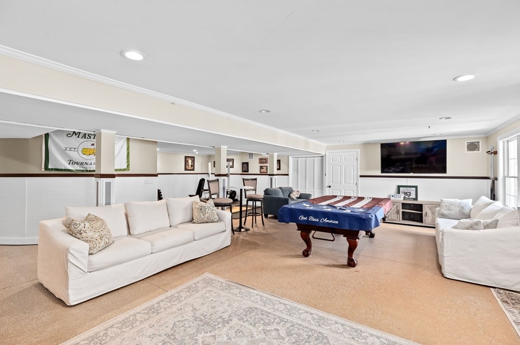 259 Lynch Ave, Fall River MA 02726 exterior