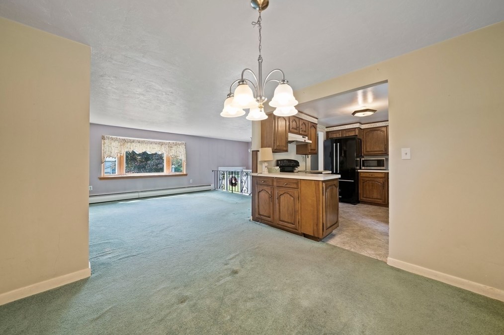 45 Fairwood Dr, Pembroke MA 02359-2713 exterior