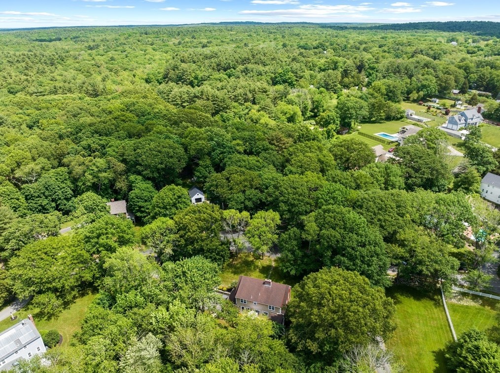 203 Lazell St, Hingham MA 02043-4404 exterior