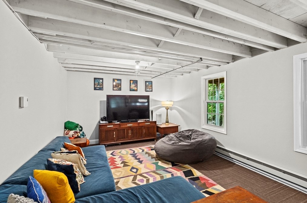 203 Lazell St, Hingham MA 02043-4404 exterior