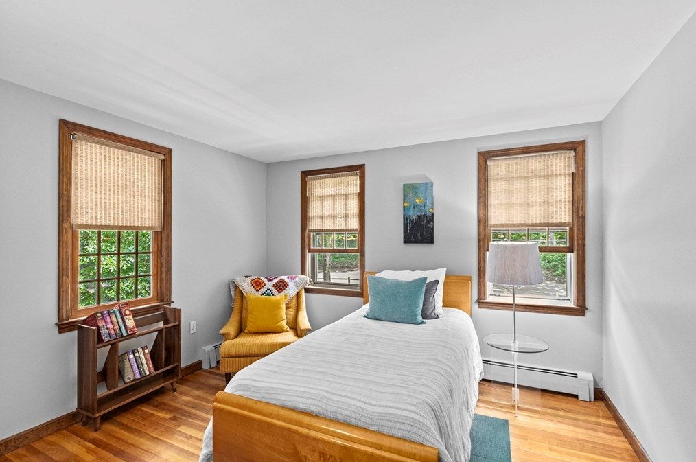 203 Lazell St, Hingham MA 02043-4404 exterior