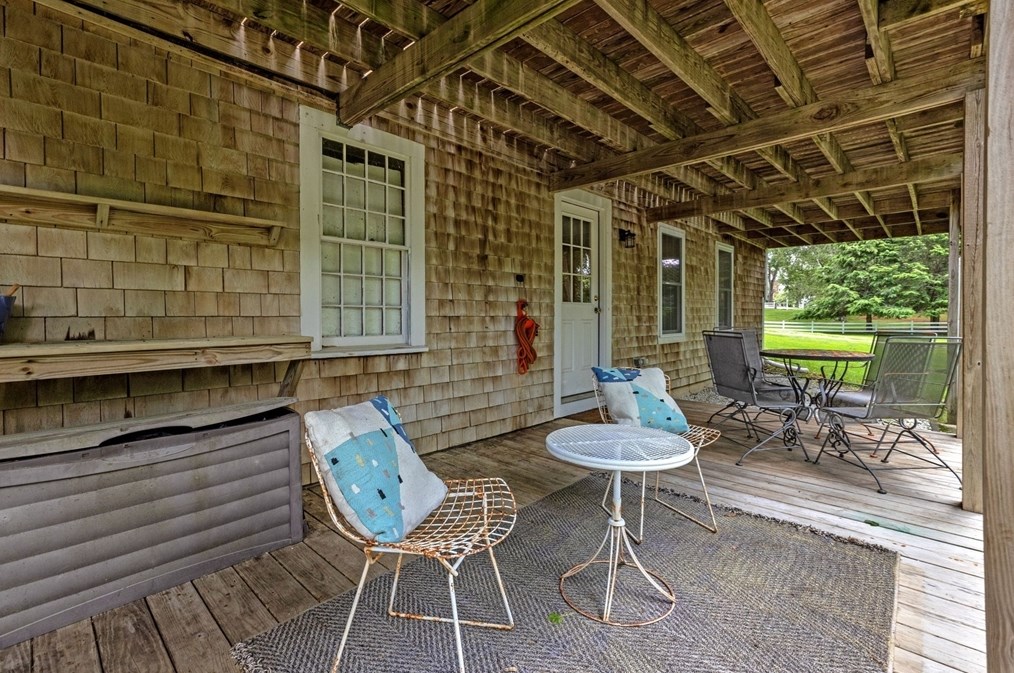 203 Lazell St, Hingham MA 02043-4404 exterior