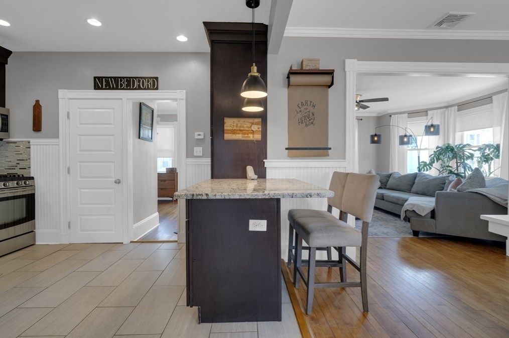 21 Tremont St, New Bedford MA 02740-3714 exterior