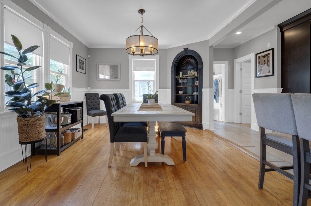 21 Tremont St, New Bedford MA 02740-3714 exterior