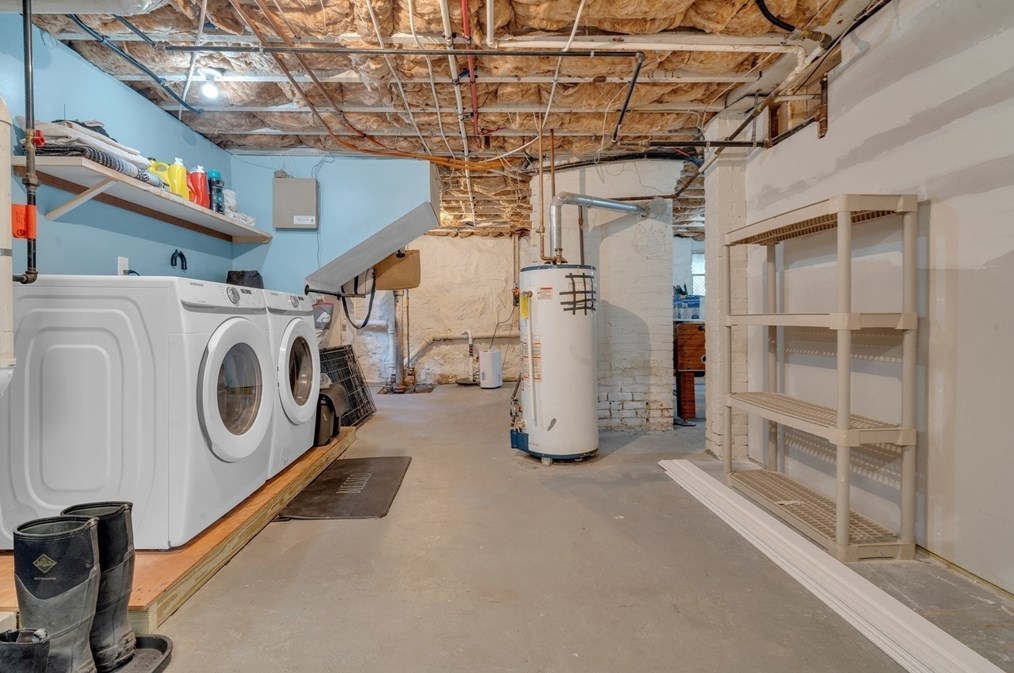 21 Tremont St, New Bedford MA 02740-3714 exterior