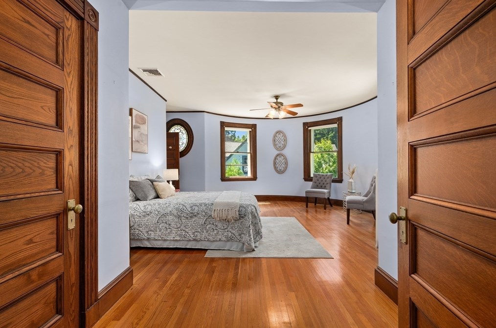 536 Walnut St, Newton MA 02460-2467 exterior