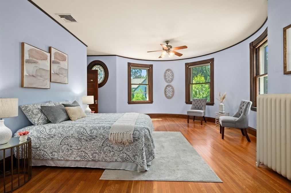 536 Walnut St, Newton MA 02460-2467 exterior