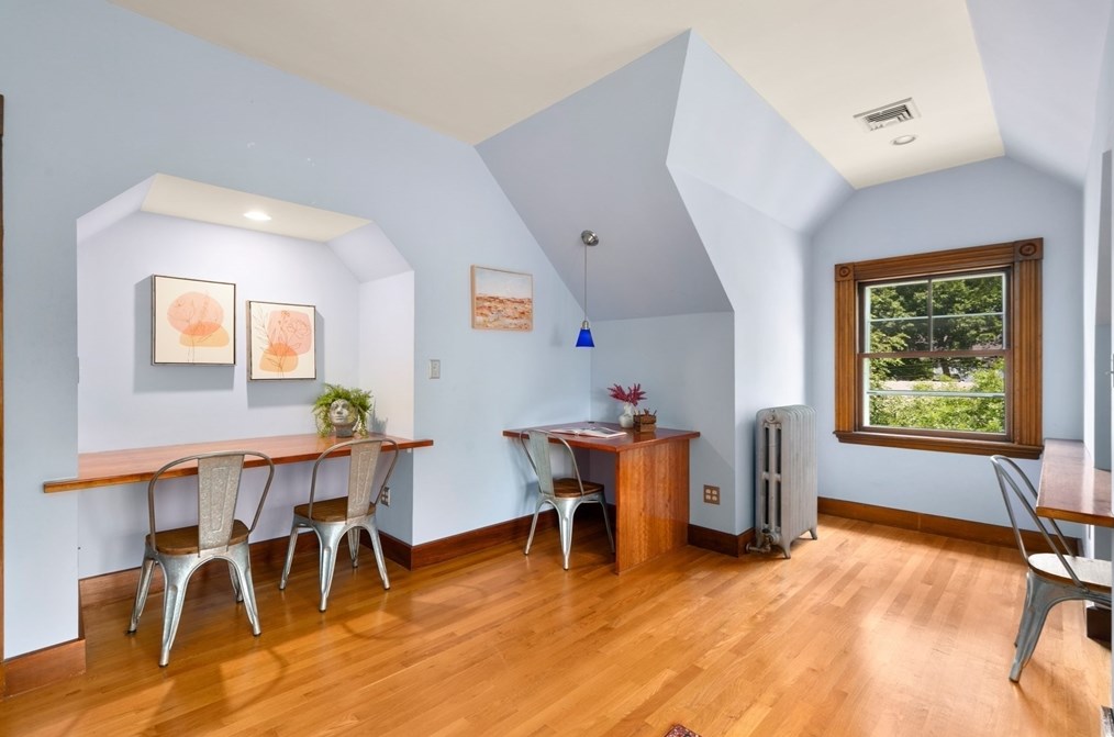 536 Walnut St, Newton MA 02460-2467 exterior