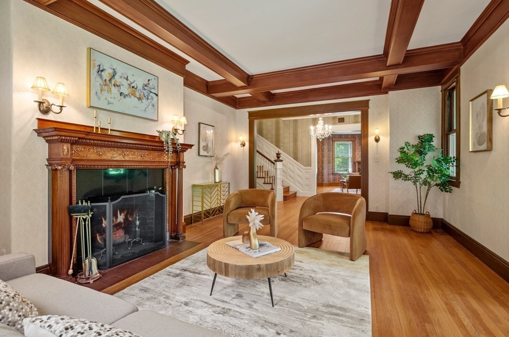 536 Walnut St, Newton MA 02460-2467 exterior