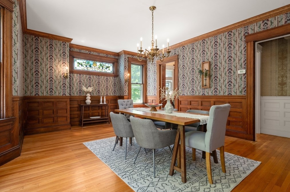 536 Walnut St, Newton MA 02460-2467 exterior