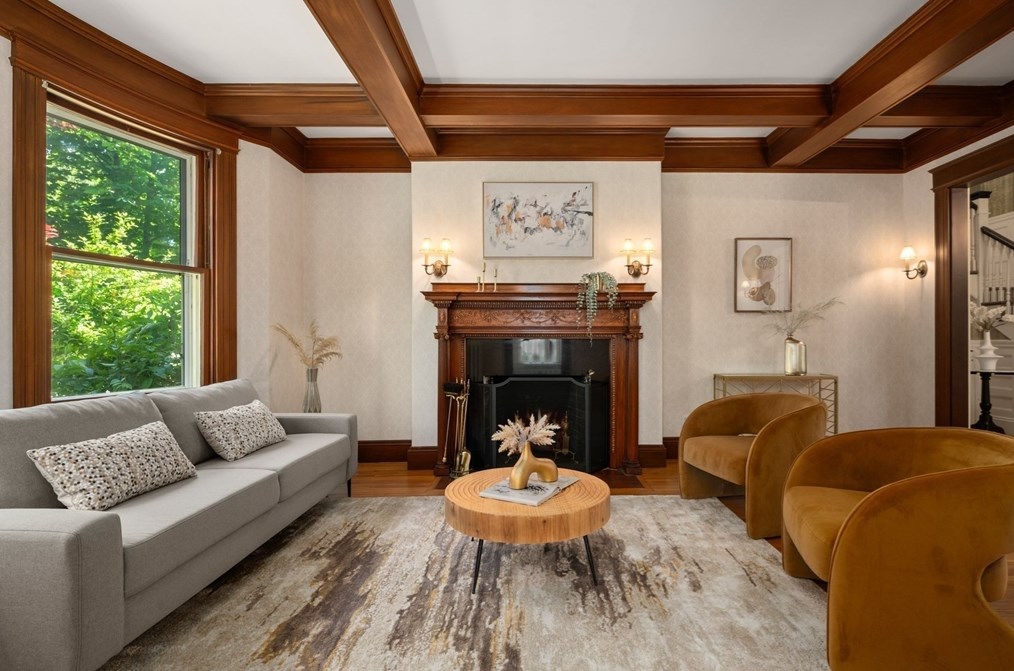 536 Walnut St, Newton MA 02460-2467 exterior