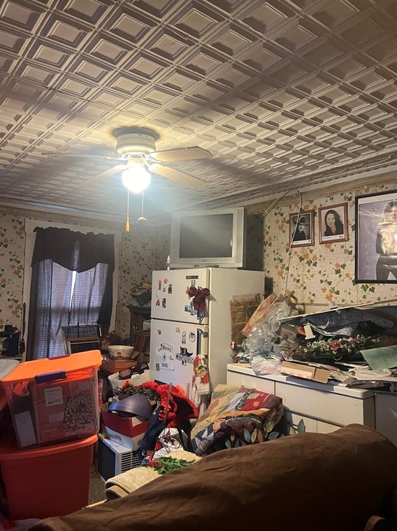 43 Oak Ave, Royalston MA 01331 exterior