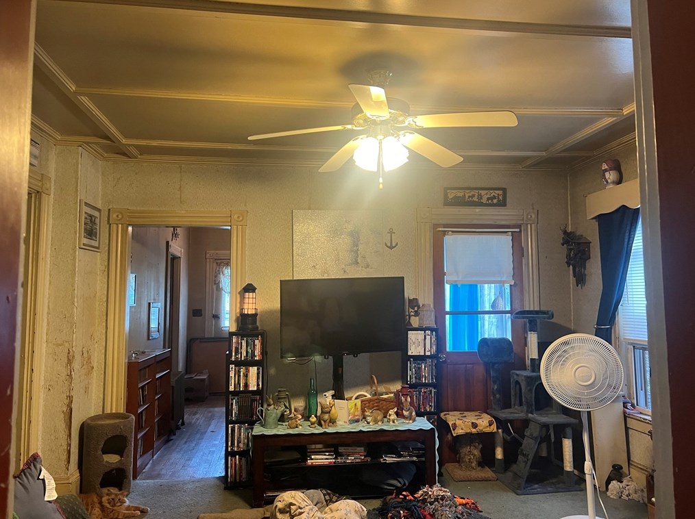 43 Oak Ave, Royalston MA 01331 exterior