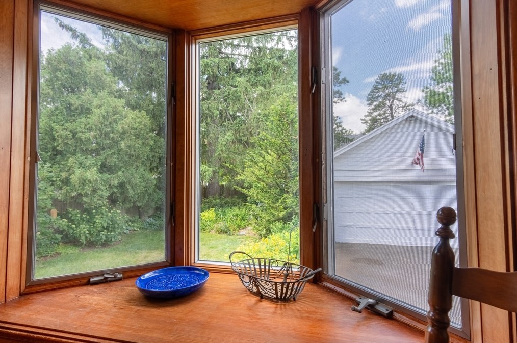 160 Abbott St, Springfield MA  01118-1601 exterior