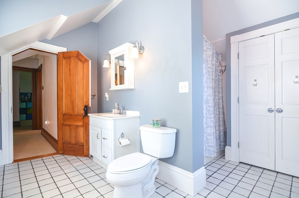 109 Colburn St, Dedham MA  02026-2326 exterior