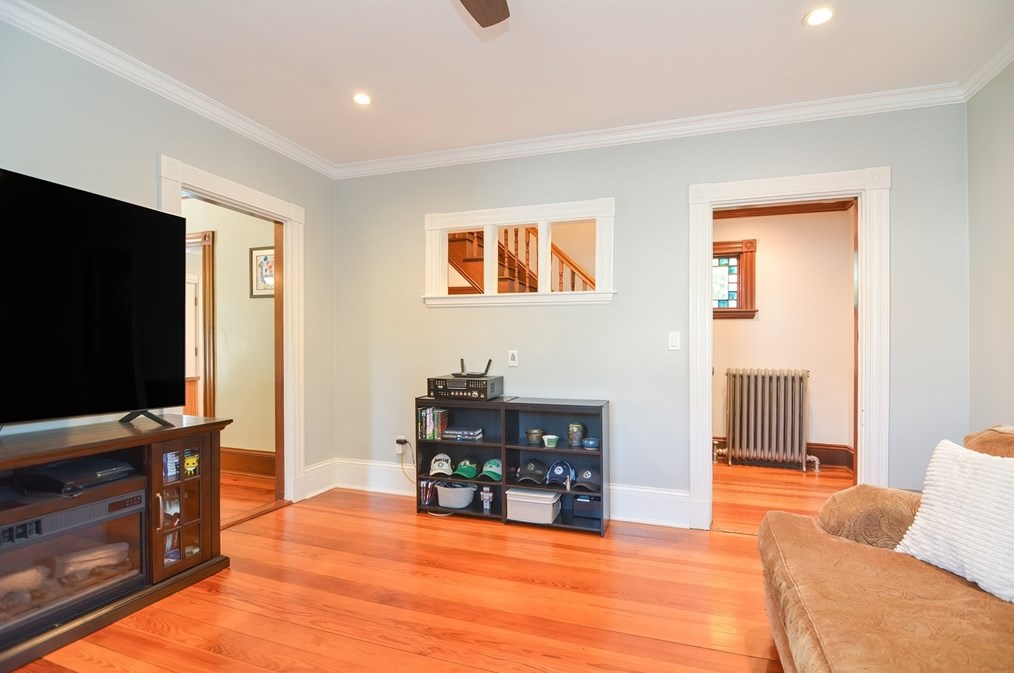 109 Colburn St, Dedham MA  02026-2326 exterior