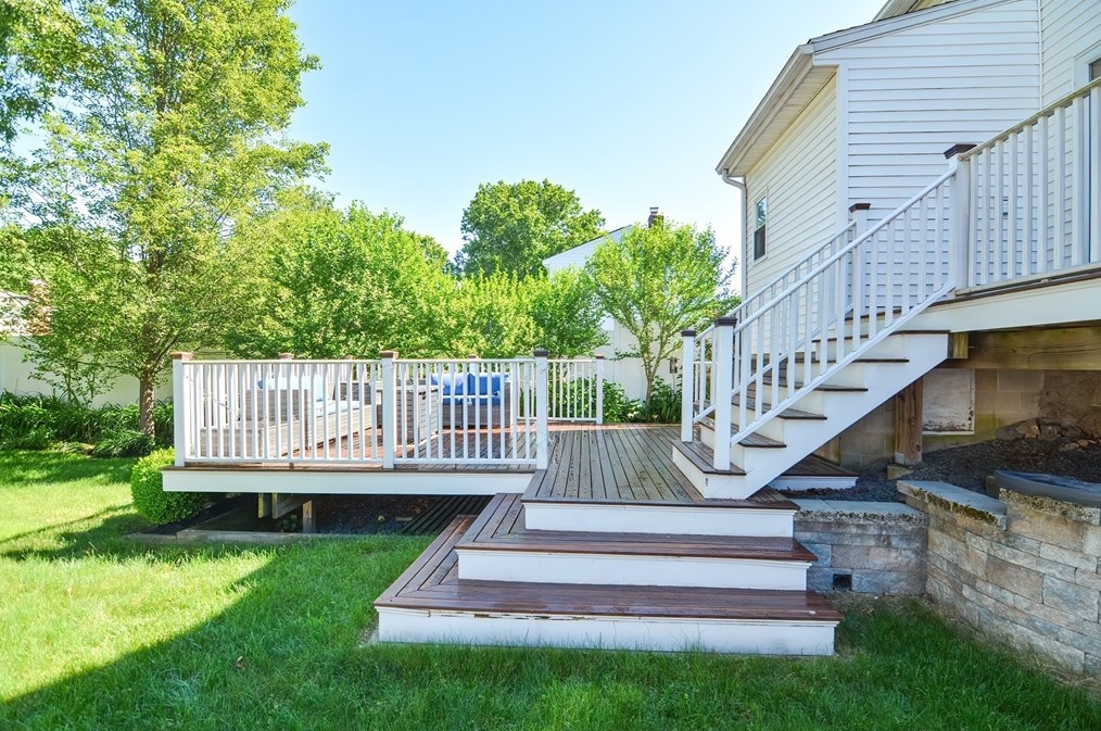 109 Colburn St, Dedham MA  02026-2326 exterior