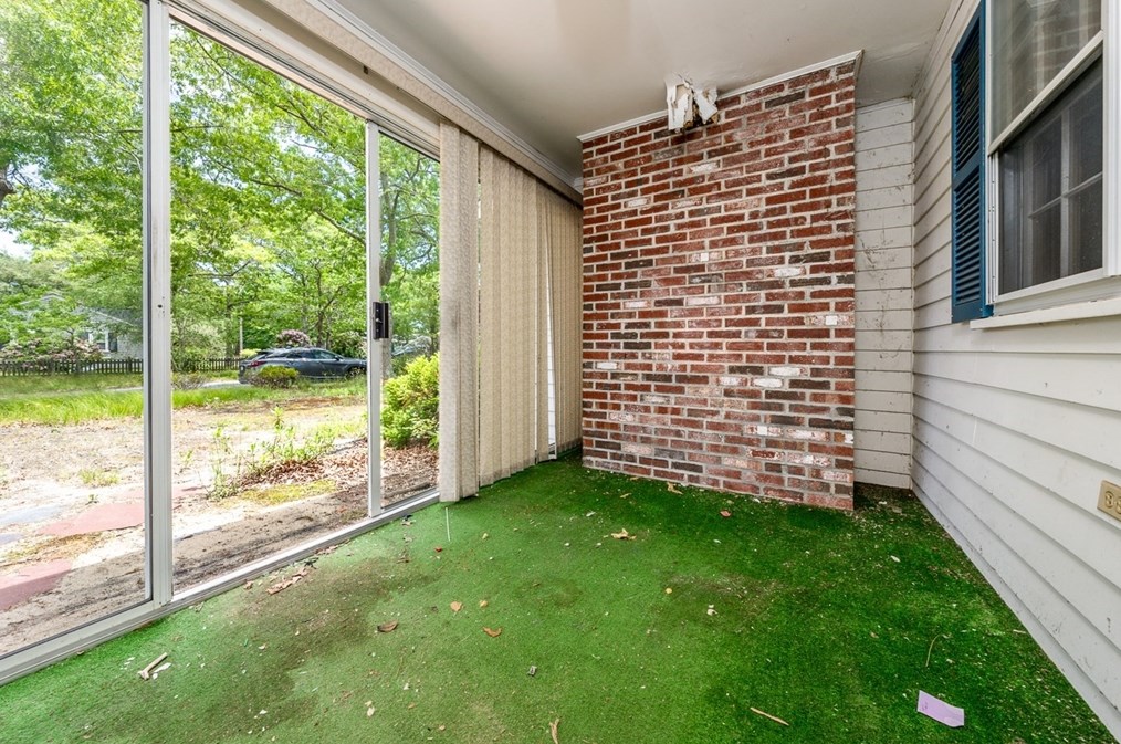 3 Phyllis Dr, Yarmouth MA 02664-1641 exterior