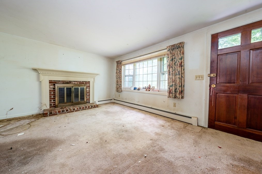 3 Phyllis Dr, Yarmouth MA 02664-1641 exterior