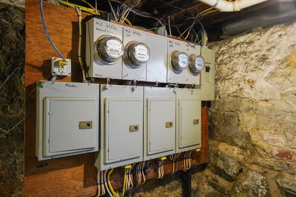 6 Horton St, Salem MA 01970-2847 exterior