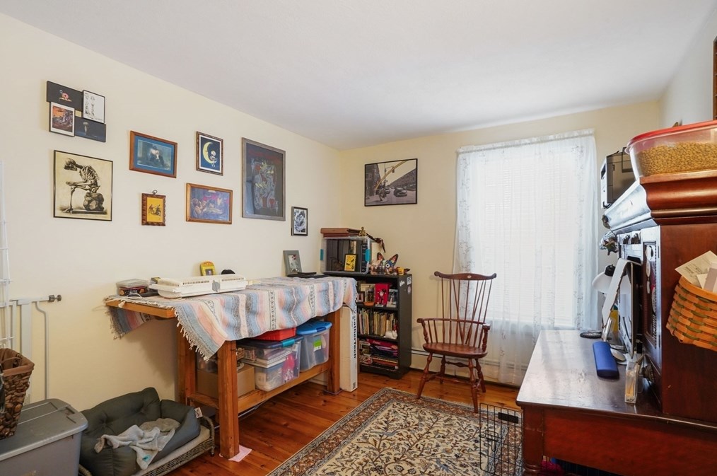 6 Horton St, Salem MA 01970-2847 exterior