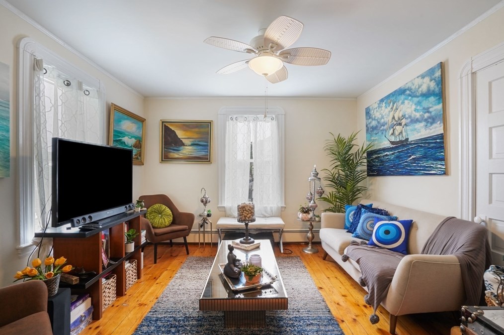 6 Horton St, Salem MA 01970-2847 exterior