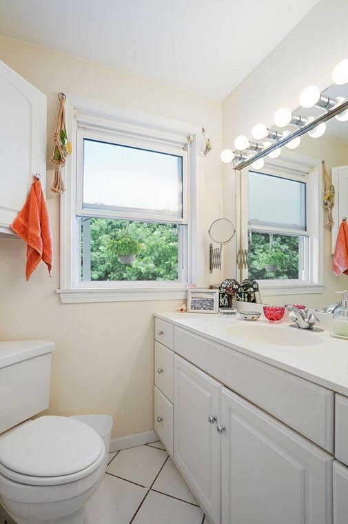 6 Horton St, Salem MA 01970-2847 exterior