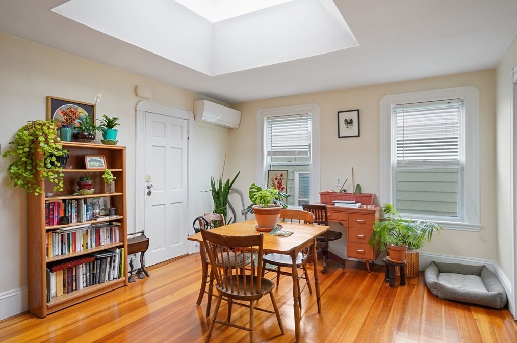 6 Horton St, Salem MA 01970-2847 exterior