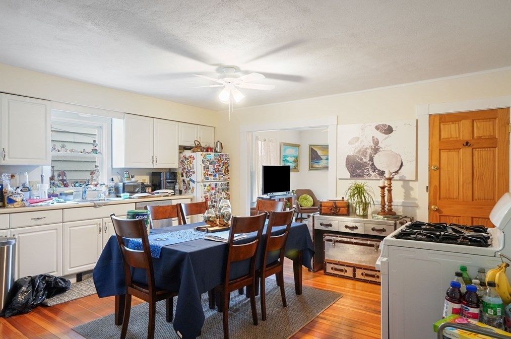 6 Horton St, Salem MA 01970-2847 exterior