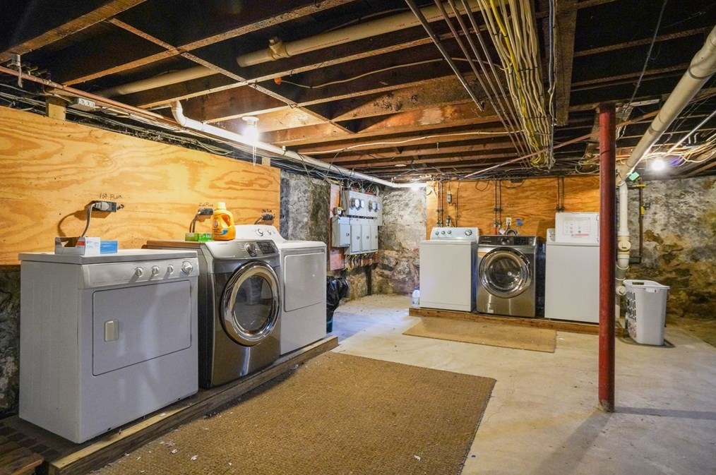 6 Horton St, Salem MA 01970-2847 exterior