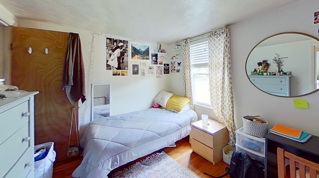 310 Belchertown Rd, Amherst MA 01002-2627 exterior