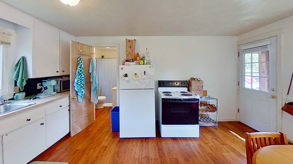 310 Belchertown Rd, Amherst MA 01002-2627 exterior