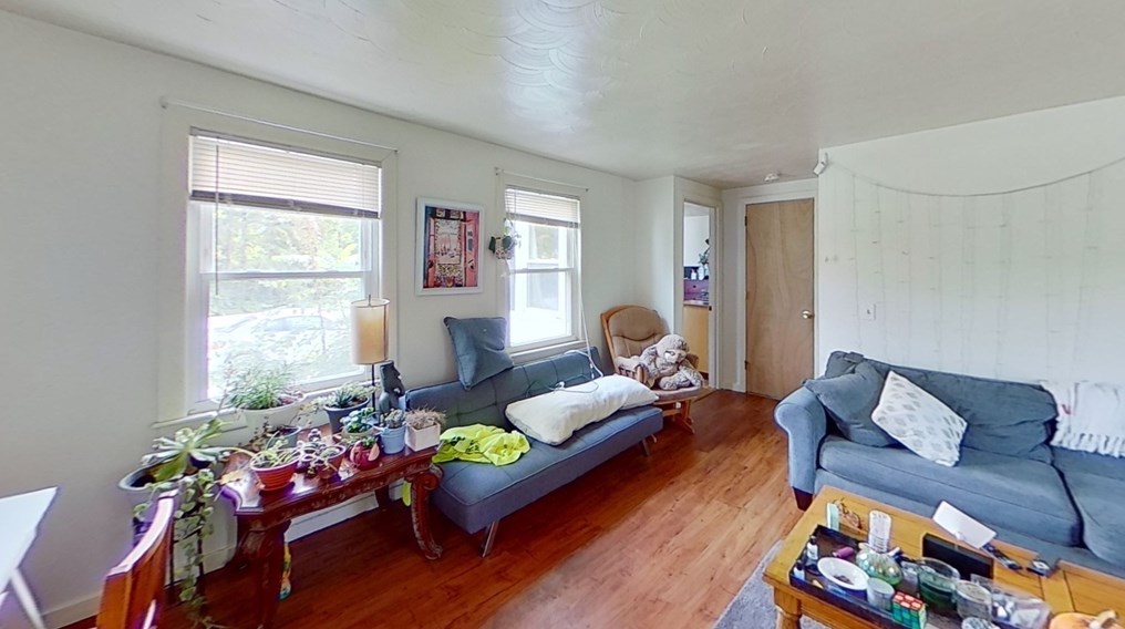 310 Belchertown Rd, Amherst MA 01002-2627 exterior