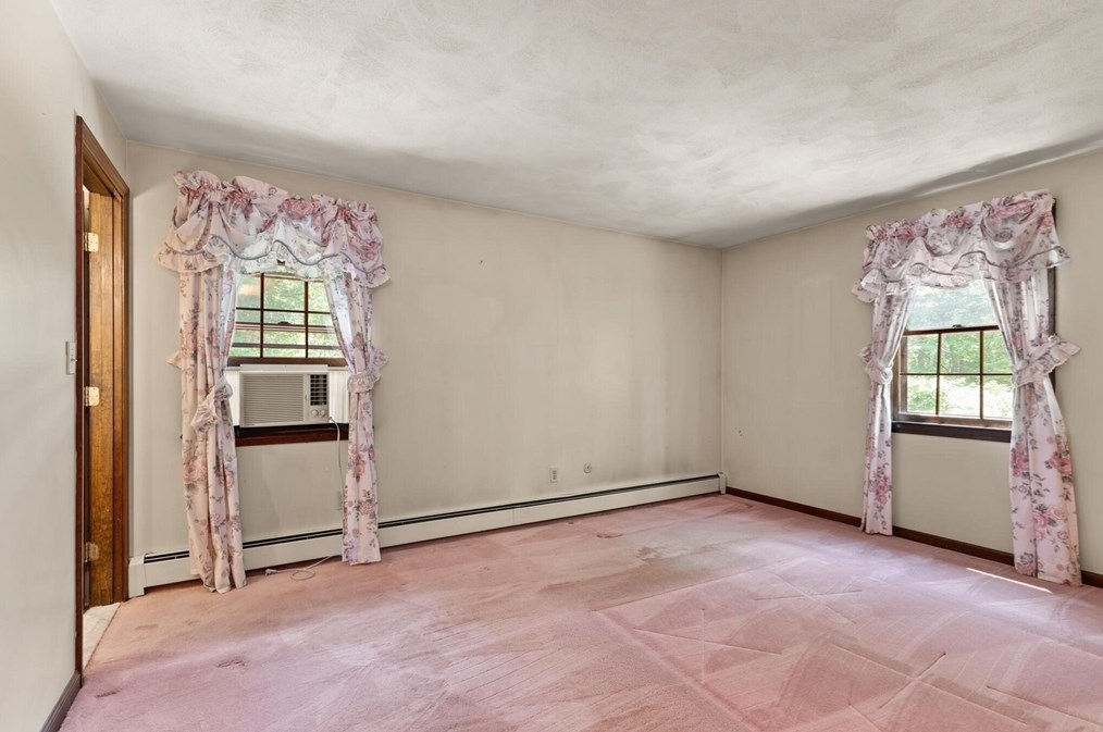 64 Marshall St, Holliston MA 01746-1439 exterior