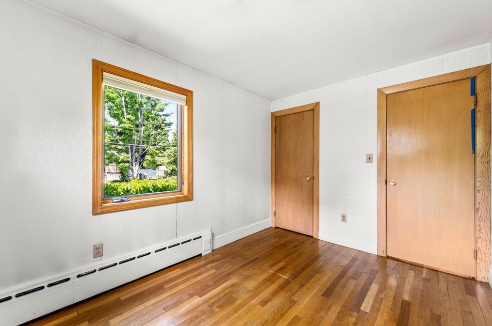 5 Bencliffe Cir, Newton MA 02466-1101 exterior