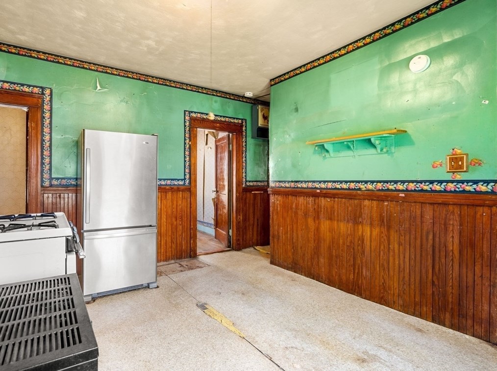 91 Fox St, Worcester MA 01604-4344 exterior