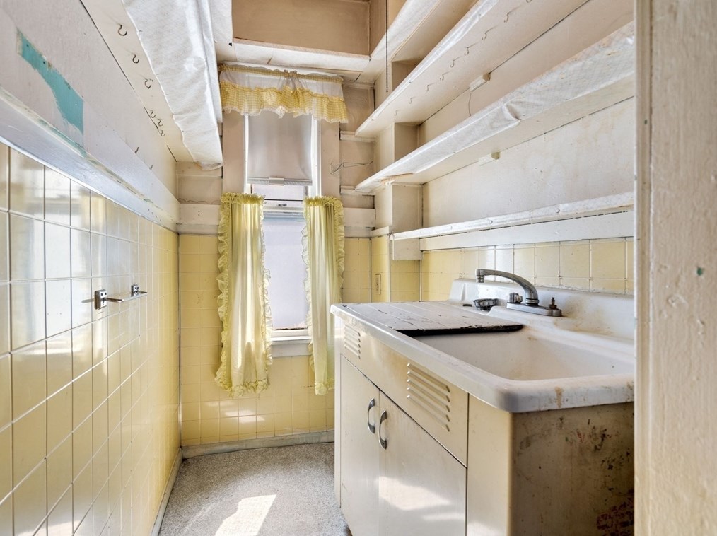 91 Fox St, Worcester MA 01604-4344 exterior