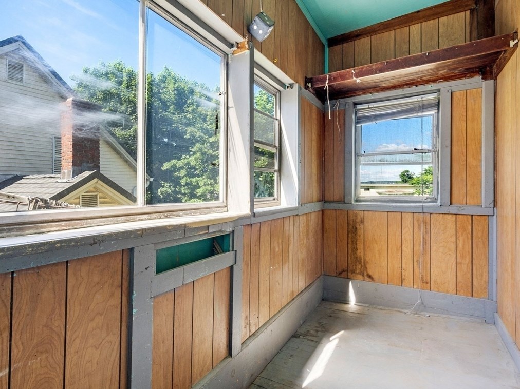 91 Fox St, Worcester MA 01604-4344 exterior