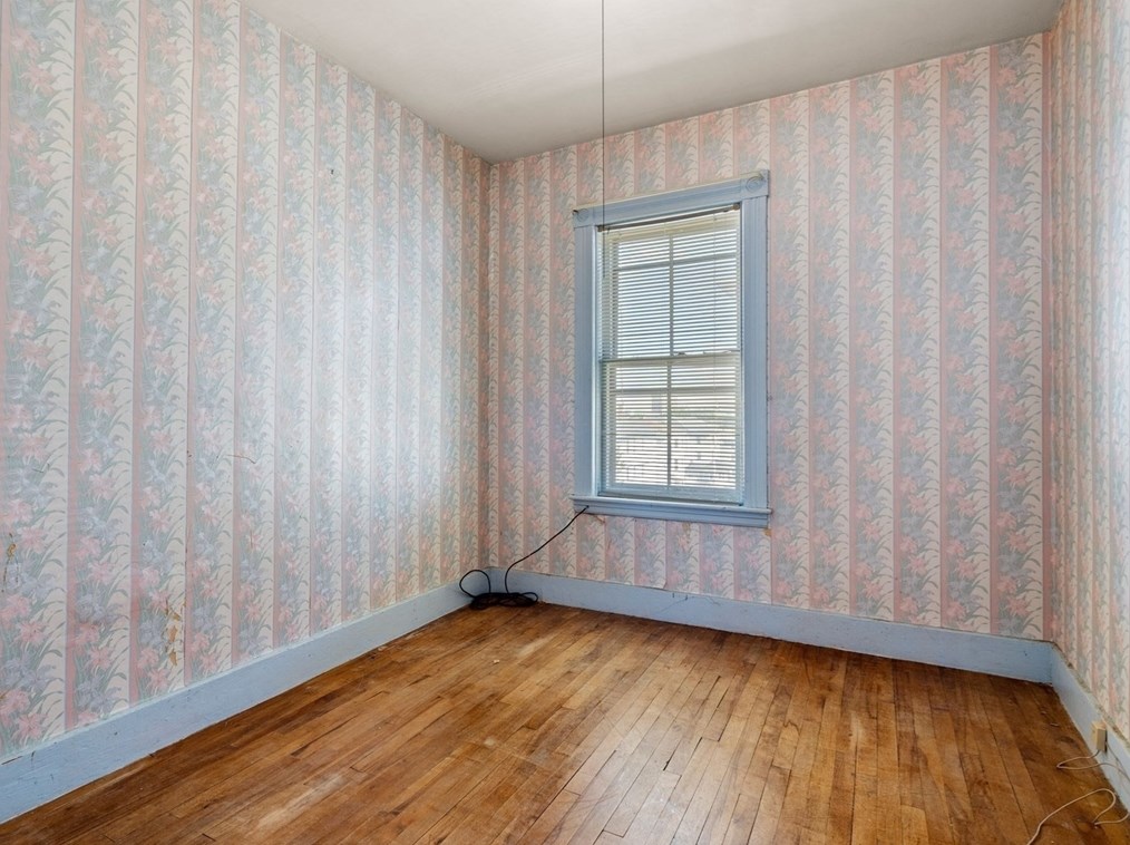 91 Fox St, Worcester MA 01604-4344 exterior