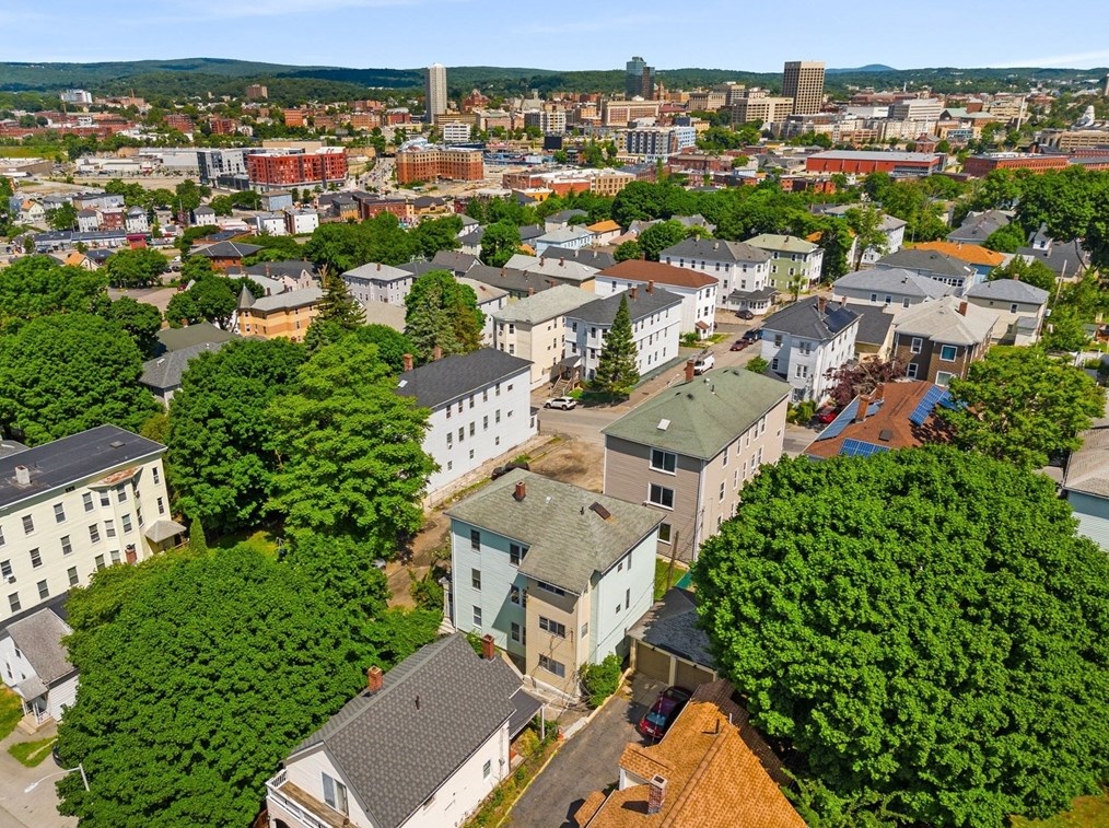 91 Fox St, Worcester MA 01604-4344 exterior