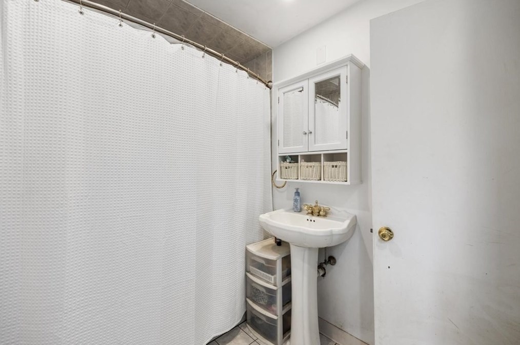 380 King St, Raynham MA  02767-1382 exterior