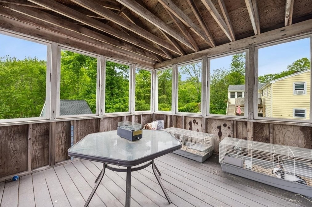 380 King St, Raynham MA  02767-1382 exterior